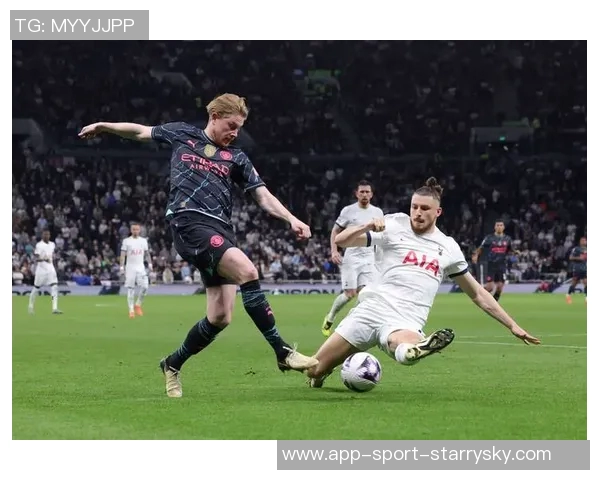 西蒙斯6500万欧元加盟热刺后状态低迷引发球迷和媒体广泛质疑